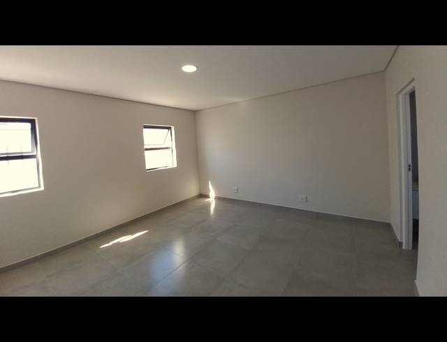 3 BEDROOM HOUSE FOR SALE IN BRITANNIA BEACH ESTATE
